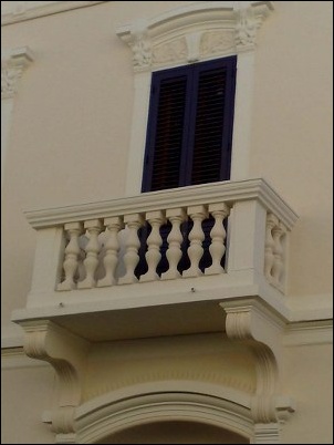 Exterior Tuscan design details