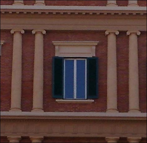 Exterior Tuscan design details