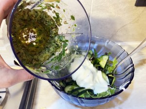 How to make cucumber salad yogurt dressing