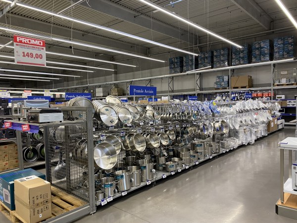 Where to buy professional catering & kitchen equipment for a restaurant in Italy - Metro Italy Cash and Carry Wholesale