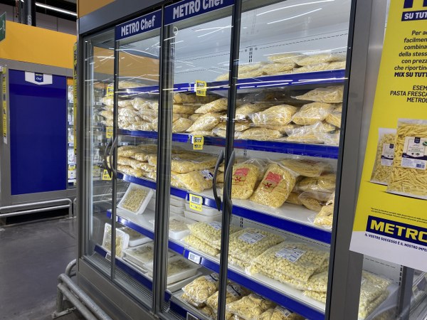 Italian foods wholesale supermarket in Italy